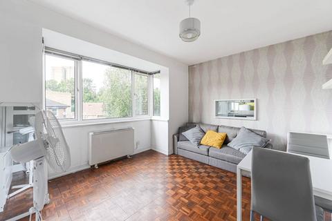 1 bedroom flat for sale, Battersea Park Road, Battersea, London, SW11