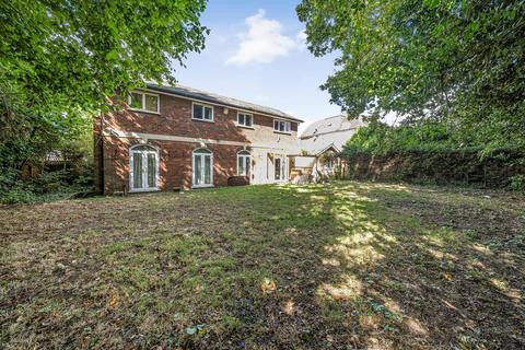 5 bedroom detached house for sale, Lake Avenue, Bromley