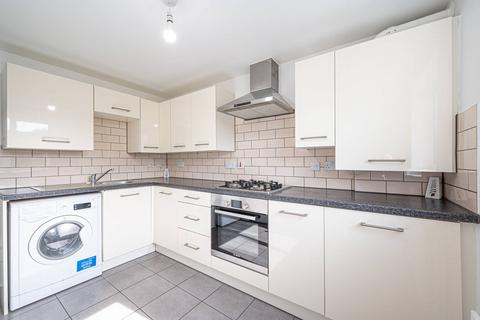 2 bedroom flat to rent, Crawford Avenue, Wembley, HA0