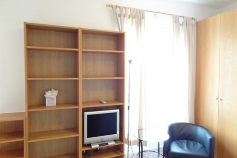 Studio to rent, Cartwright Gardens, Bloomsbury, London, WC1H