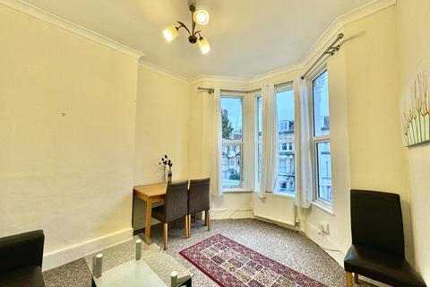 1 bedroom flat to rent, Second Avenue, London NW4