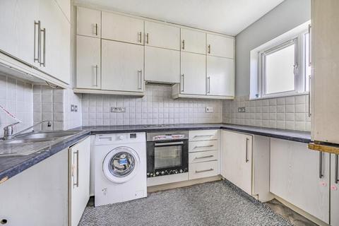 2 bedroom flat for sale, Rowlands Close,  Mill Hill,  NW7