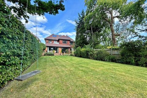 106 Elwill Way, Beckenham, BR3 6RX