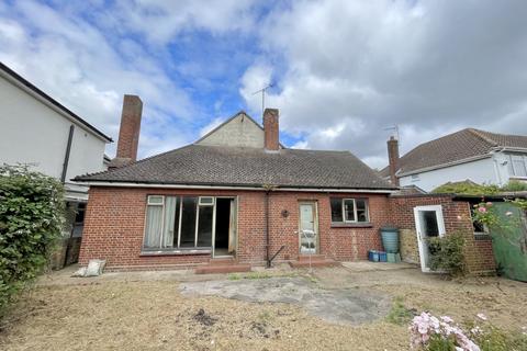 2 bedroom bungalow for sale, The Broadway, Thorpe Bay, Essex, SS1