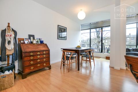 2 bedroom flat to rent, Pioneer Centre, Peckham, SE15