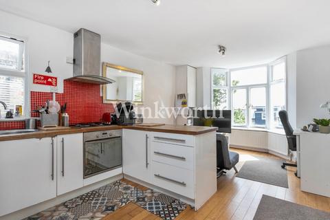 2 bedroom apartment to rent, Hewitt Road, London, N8