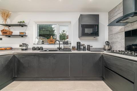 119 Almond Road, Kettering, NN16 9PQ