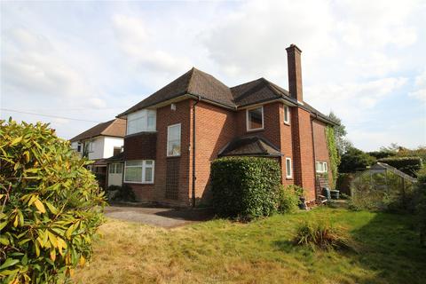 Avenue Road, New Milton, Hampshire, BH25