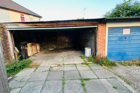 2 bedroom semi-detached house for sale, Park Road, Halesowen, B63