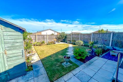 2 Bennett Close, Walton On The Naze, CO14 8SE