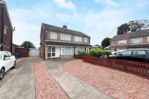 3 bedroom semi-detached house for sale, Randsfield Avenue, Brough