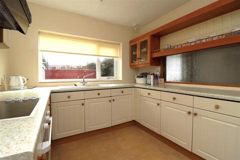 3 bedroom semi-detached house for sale, Randsfield Avenue, Brough