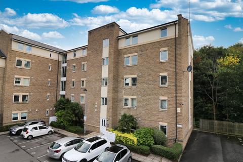 2 bedroom flat for sale, Cornmill View, Horsforth, Leeds, West Yorkshire, LS18