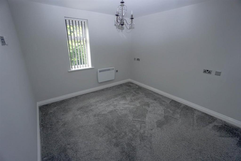 Bedroom pic 2.jpg