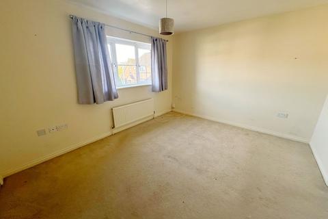 8 Birkdale Drive, Rushden, NN10 0YG