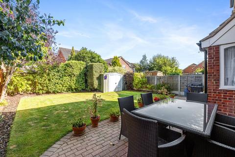 4 bedroom detached house for sale, Grasslands, Horley RH6