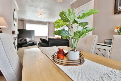 3 bedroom terraced house for sale, Marsdale, Hull, HU7 4AH