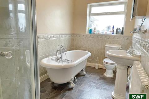 1 bedroom bungalow for sale, Malins Road, Wolverhampton