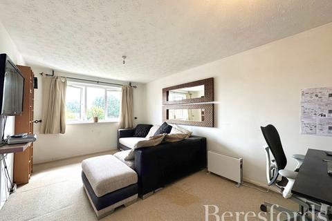 81 Latimer Drive, Hornchurch, RM12 6TN