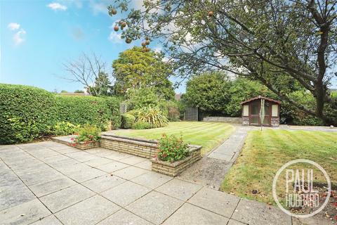 3 bedroom detached bungalow for sale, Elmhurst Avenue, Oulton Broad, NR32