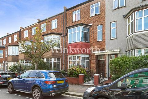 4 bedroom terraced house for sale, Hampden Road, London, N8