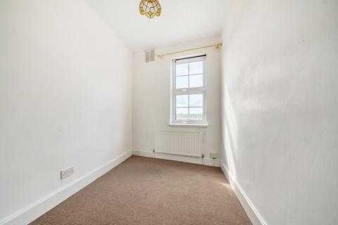 3 bedroom apartment to rent, Onslow Parade Southgate N14