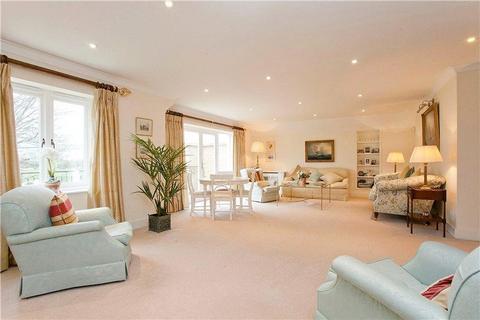 4 bedroom flat to rent, St Johns Square, Eton, Windsor, SL4