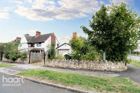 2 bedroom end of terrace house for sale, The Crescent, Woodlands, Doncaster