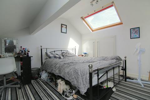 16 Mount Terrace, Bradford, BD2 2JE