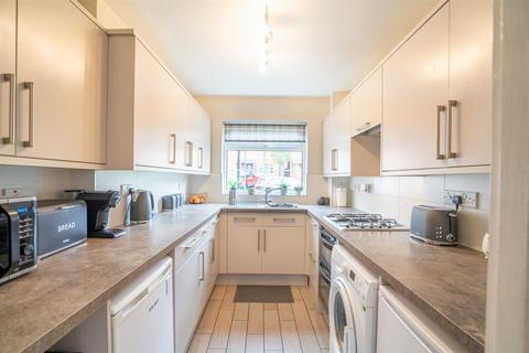 11f Dove Close, Birmingham, B25 8XW