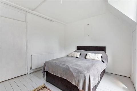 110 Ambergate Street, London, SE17 3SA