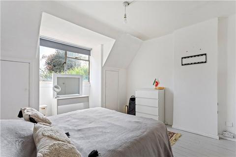 110 Ambergate Street, London, SE17 3SA