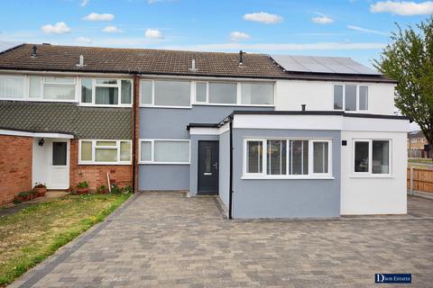 3 bedroom terraced house for sale, Rochford Close, Hornchurch, RM12