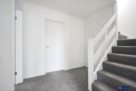 3 bedroom terraced house for sale, Rochford Close, Hornchurch, RM12