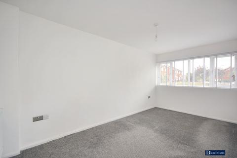 3 bedroom terraced house for sale, Rochford Close, Hornchurch, RM12