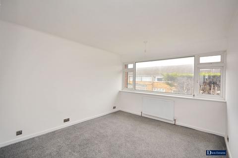 13 Rochford Close, Hornchurch, RM12 5PD