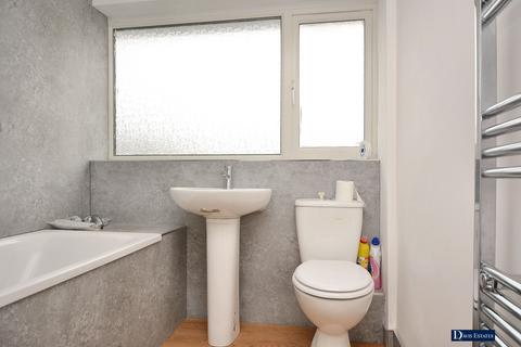 13 Rochford Close, Hornchurch, RM12 5PD