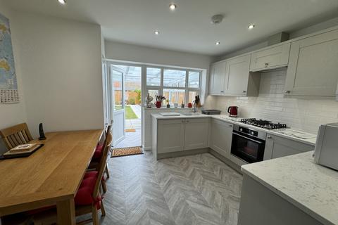18 Cornmill Gardens, Polegate, BN26 5NJ