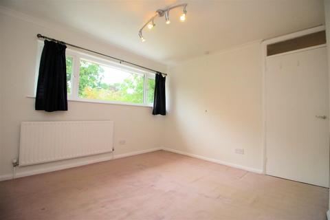 3 bedroom end of terrace house to rent, Goldsworth Orchard, St. Johns Road, Woking, Surrey, GU21