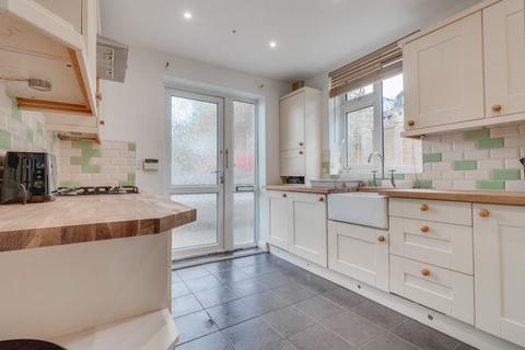 6 Sunset Mount, Leeds, LS6 4LL