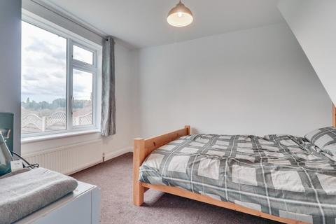6 Sunset Mount, Leeds, LS6 4LL