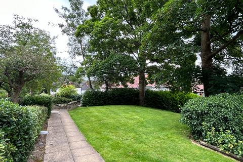 2 bedroom flat to rent, Weetwood Manor, Weetwood Lane, Weetwood, Leeds, LS16