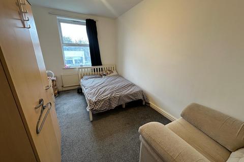 2 bedroom flat to rent, Wilmslow Road, Manchester, M20