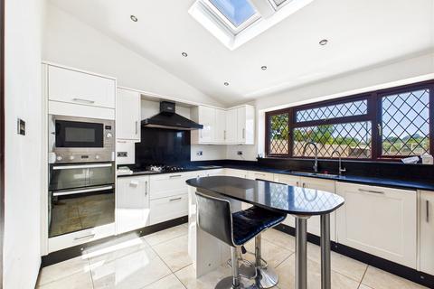 4 bedroom detached house for sale, Straight Road, Colchester, Essex, CO3