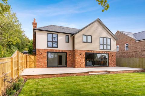 4 bedroom detached house for sale, BRAND NEW in Wycombe Road, Princes Risborough