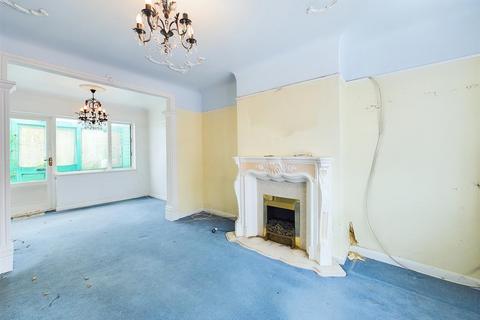 2 bedroom semi-detached house for sale, Parkfield Crescent, Ruislip HA4