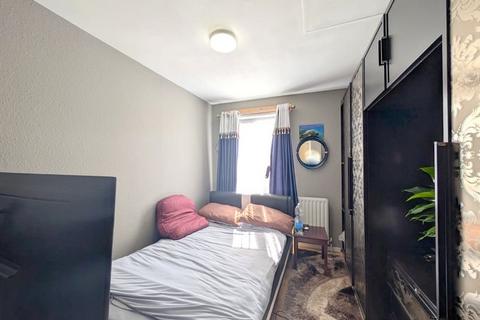 49 Engleheart Drive, Feltham, TW14 9HL