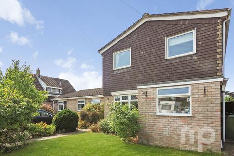 3 bedroom detached house for sale, Ashleigh Gardens, Wymondham NR18