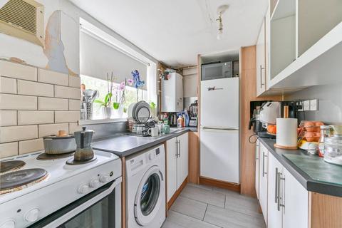 1 bedroom flat to rent, Moffat Road, Thornton Heath, CR7