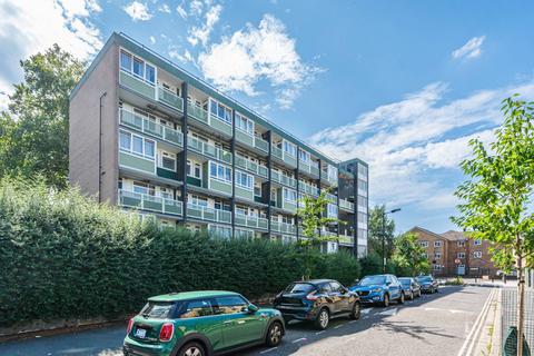 3 bedroom flat for sale, Sceaux Gardens, Camberwell, London, SE5